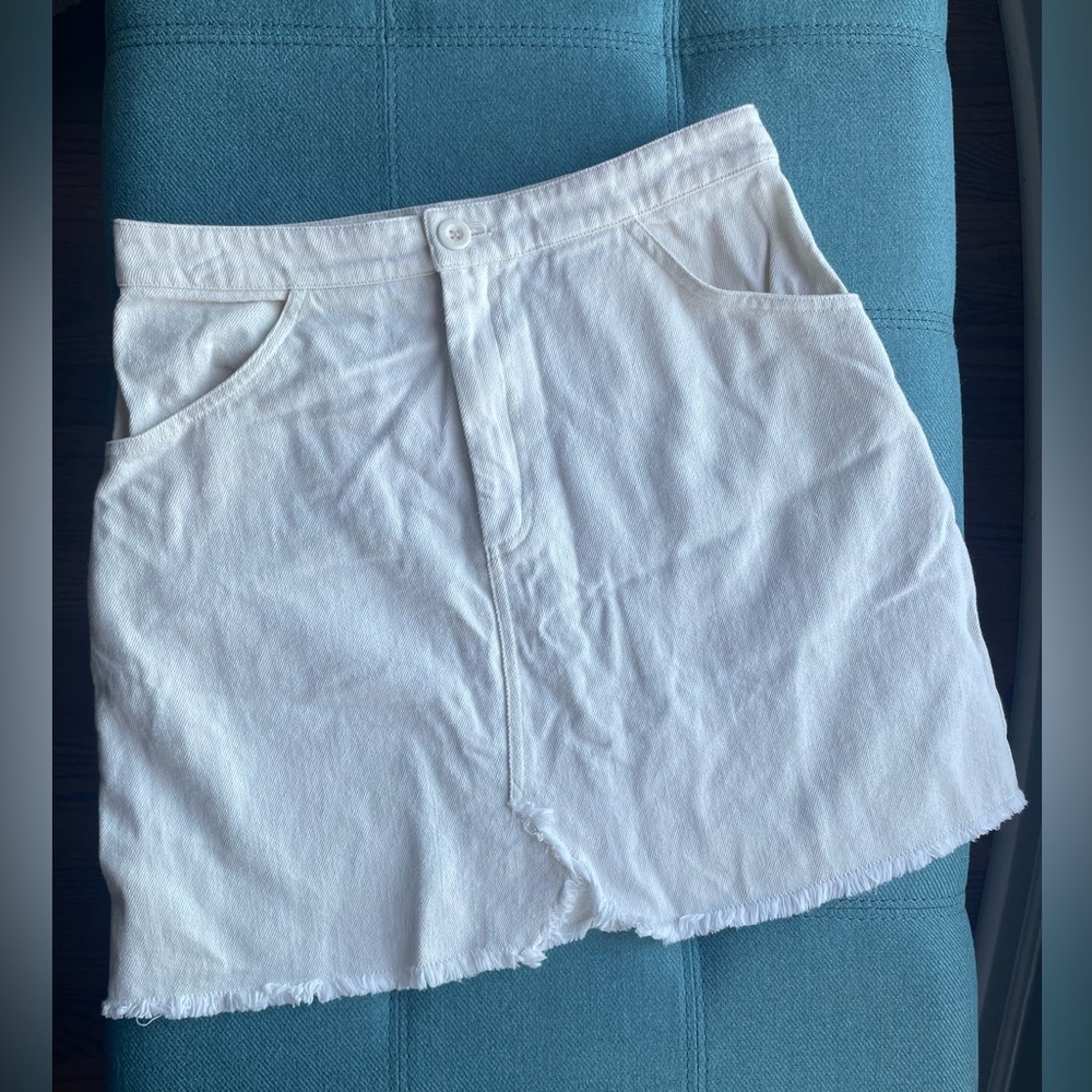 Boutique (Sadie and Sage) Tan Skirt! Great condition- worn twice! Size small